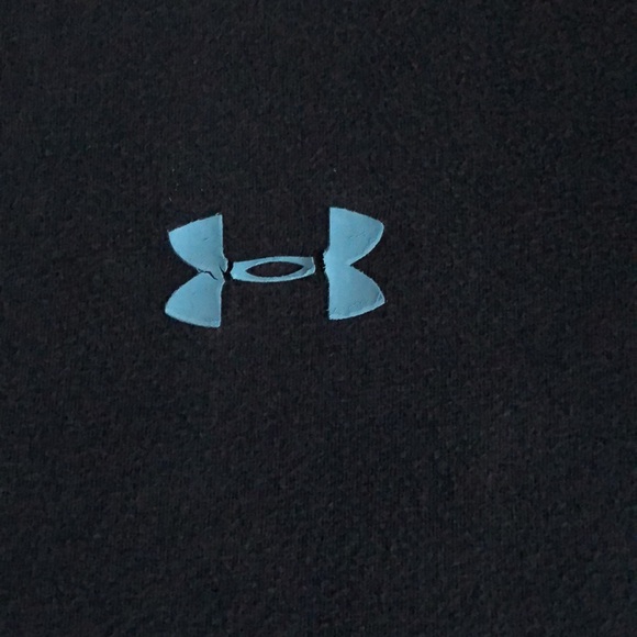 Under Armour T-Shirt - Picture 2 of 5
